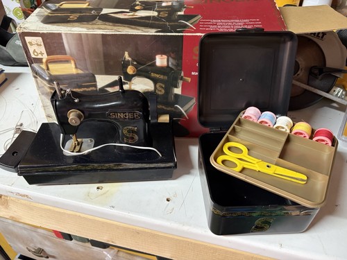 Singer toy sewing machine - toy,