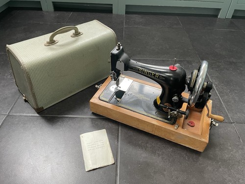 Vintage singer hand crank - singer,