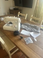 Singer Tradition 2250 White