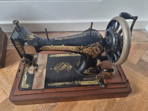 Antique singer sewing machine - antique,