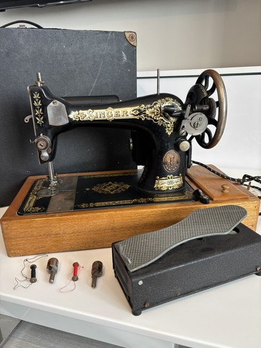 Vintage working 1917 - working, singer