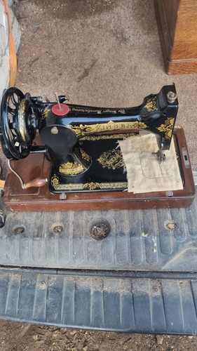 Singer vintage sewing machine - singer,