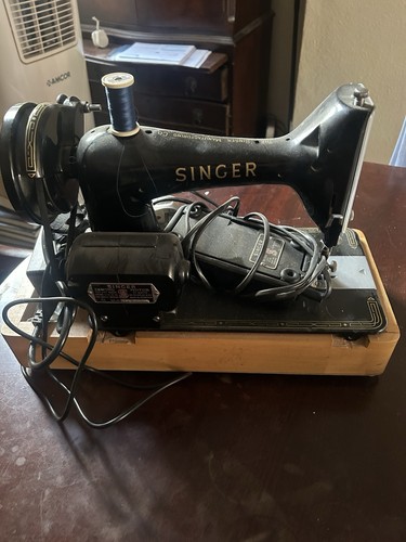 Singer sewing machine - 99,