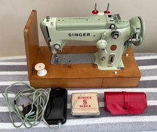 Singer Sewing Machine  320k -